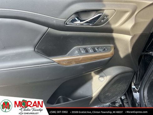 Certified 2023 GMC Acadia SLE w/ Driver Convenience Package image 14