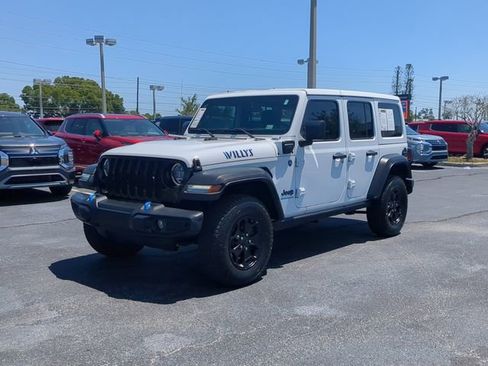 Used 2023 Jeep Wrangler Unlimited w/ Convenience Group AWD/4WD image 2