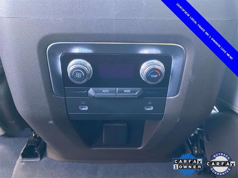 Used 2021 GMC Yukon SLT image 11
