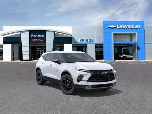 New 2026 Chevrolet Blazer LT w/ Sound & Technology Package FWD image 25