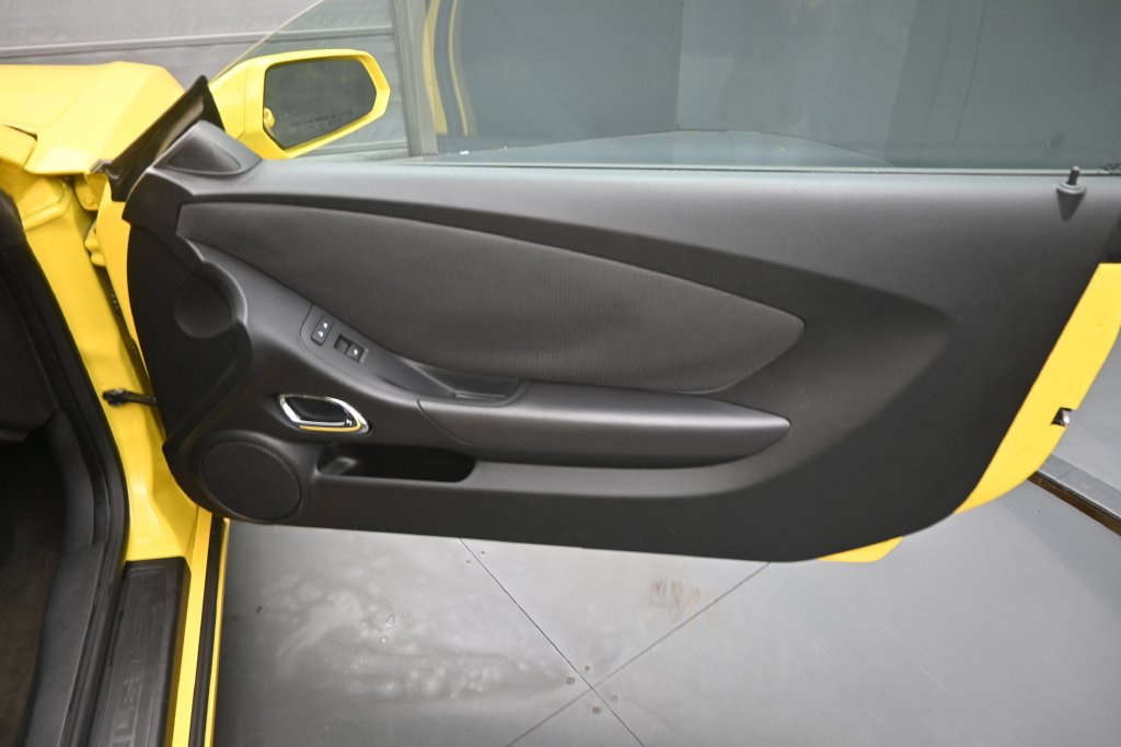 Used 2015 Chevrolet Camaro LT RWD image 20