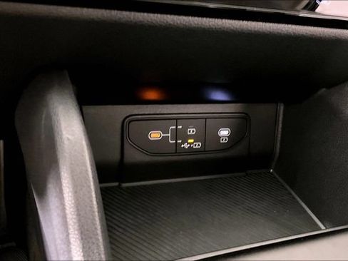 Certified 2026 Kia Sportage LX FWD image 15
