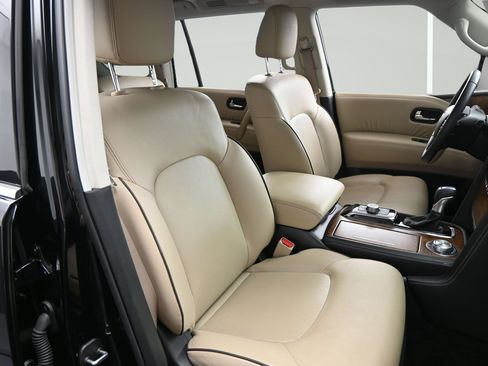 Used 2024 Nissan Armada SL w/ Captain's Chairs Package AWD/4WD image 15