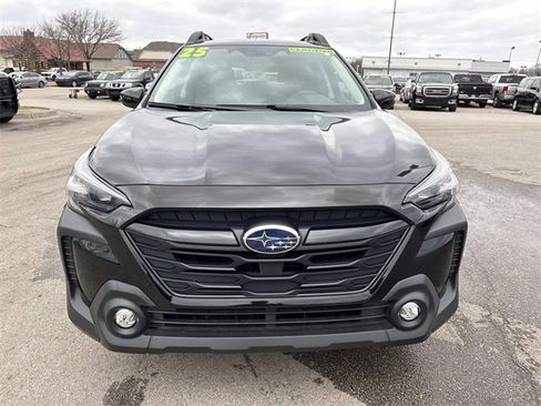 Used 2025 Subaru Outback Onyx Edition image 10
