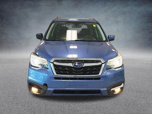 Used 2017 Subaru Forester 2.5i Touring image 3