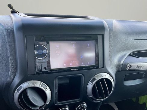 Used 2012 Jeep Wrangler Sport AWD/4WD image 21