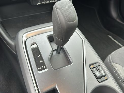 Certified 2025 Subaru Crosstrek 2.0i Premium image 17