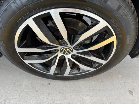 Used 2025 Volkswagen Jetta SE image 34