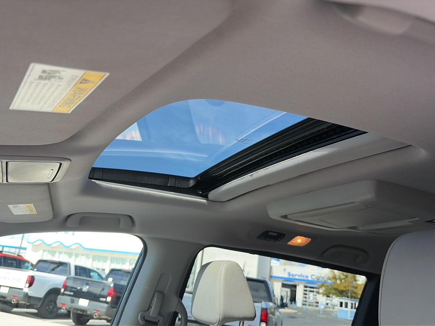 Certified 2023 Honda Odyssey Touring image 17