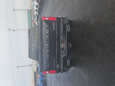 Used 2021 Chevrolet Silverado 1500 High Country w/ Technology Package image 1