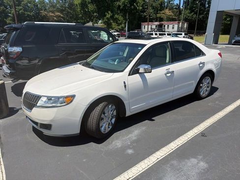 Used 2011 Lincoln MKZ FWD image 4