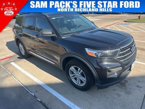 Used 2020 Ford Explorer XLT RWD image 3