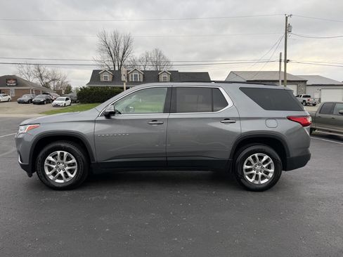 Used 2020 Chevrolet Traverse LT image 4