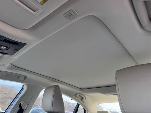 Used 2024 Lexus ES 350 Ultra Luxury w/ Accessory Package (Z1) image 16