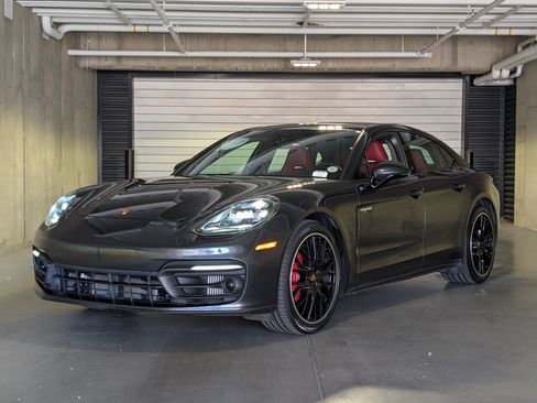 Certified 2023 Porsche Panamera 4S AWD/4WD image 43
