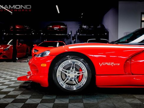 Used 2000 Dodge Viper GTS image 12