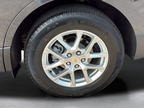 Used 2022 Chevrolet Equinox LS w/ LS Convenience Package FWD image 22