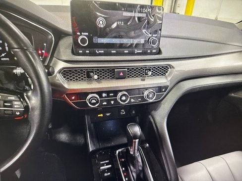 Used 2023 Acura Integra image 9