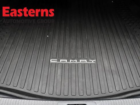 Used 2021 Toyota Camry SE FWD image 9