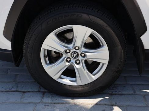 Used 2019 Toyota RAV4 XLE w/ All Weather Liner Package AWD/4WD image 43