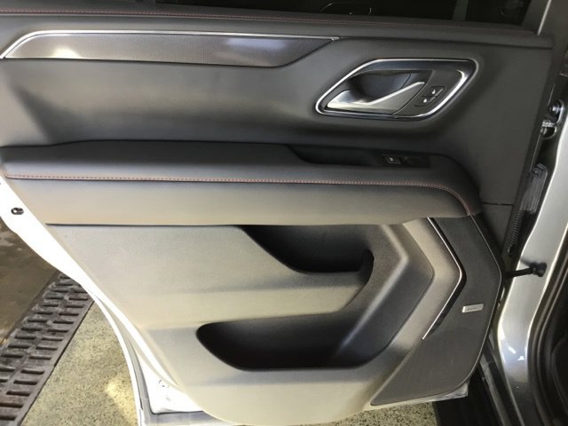 Used 2022 Chevrolet Tahoe RST w/ Luxury Package AWD/4WD image 39