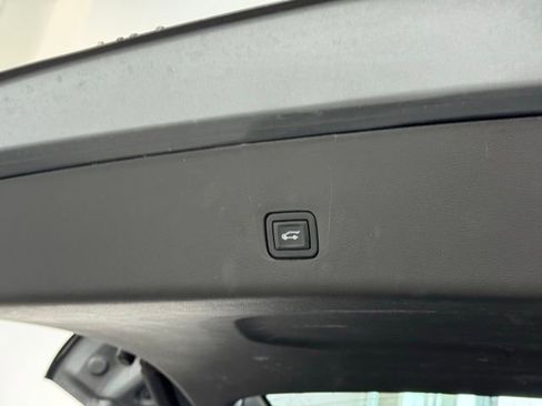 Certified 2021 Chevrolet Traverse LT image 42