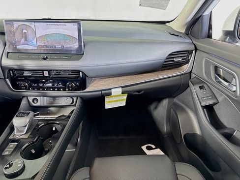 New 2026 Nissan Rogue Platinum image 26