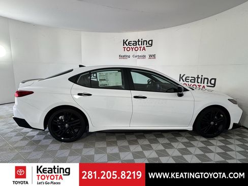 New 2026 Toyota Camry Hybrid image 4