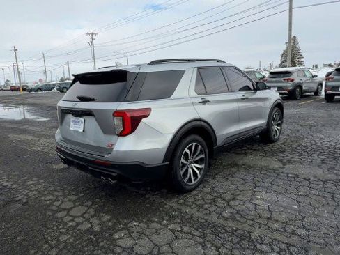 Used 2020 Ford Explorer ST w/ Premium Technology Package image 8