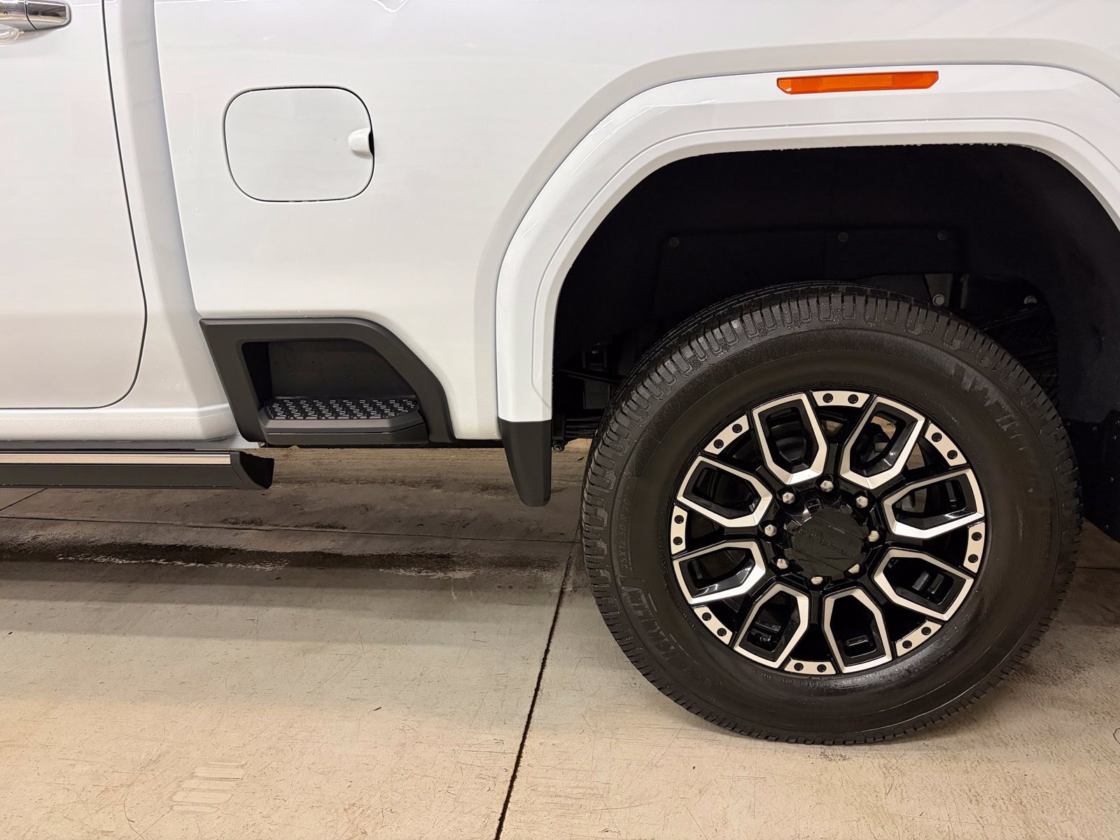 Used 2026 GMC Sierra 3500 Denali Ultimate AWD/4WD image 6