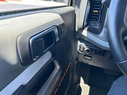 Used 2023 Ford Bronco Badlands AWD/4WD image 9