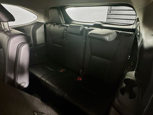 Used 2022 Toyota Highlander XLE FWD image 28