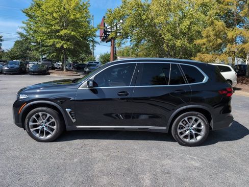 Used 2024 BMW X5 xDrive40i w/ Parking Assistance Package AWD/4WD image 9