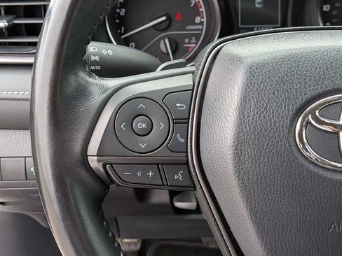 Used 2023 Toyota Camry SE image 19