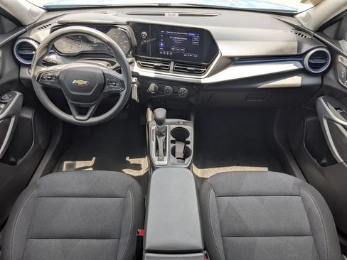 Used 2025 Chevrolet Trax LS w/ Driver Confidence Package FWD image 15