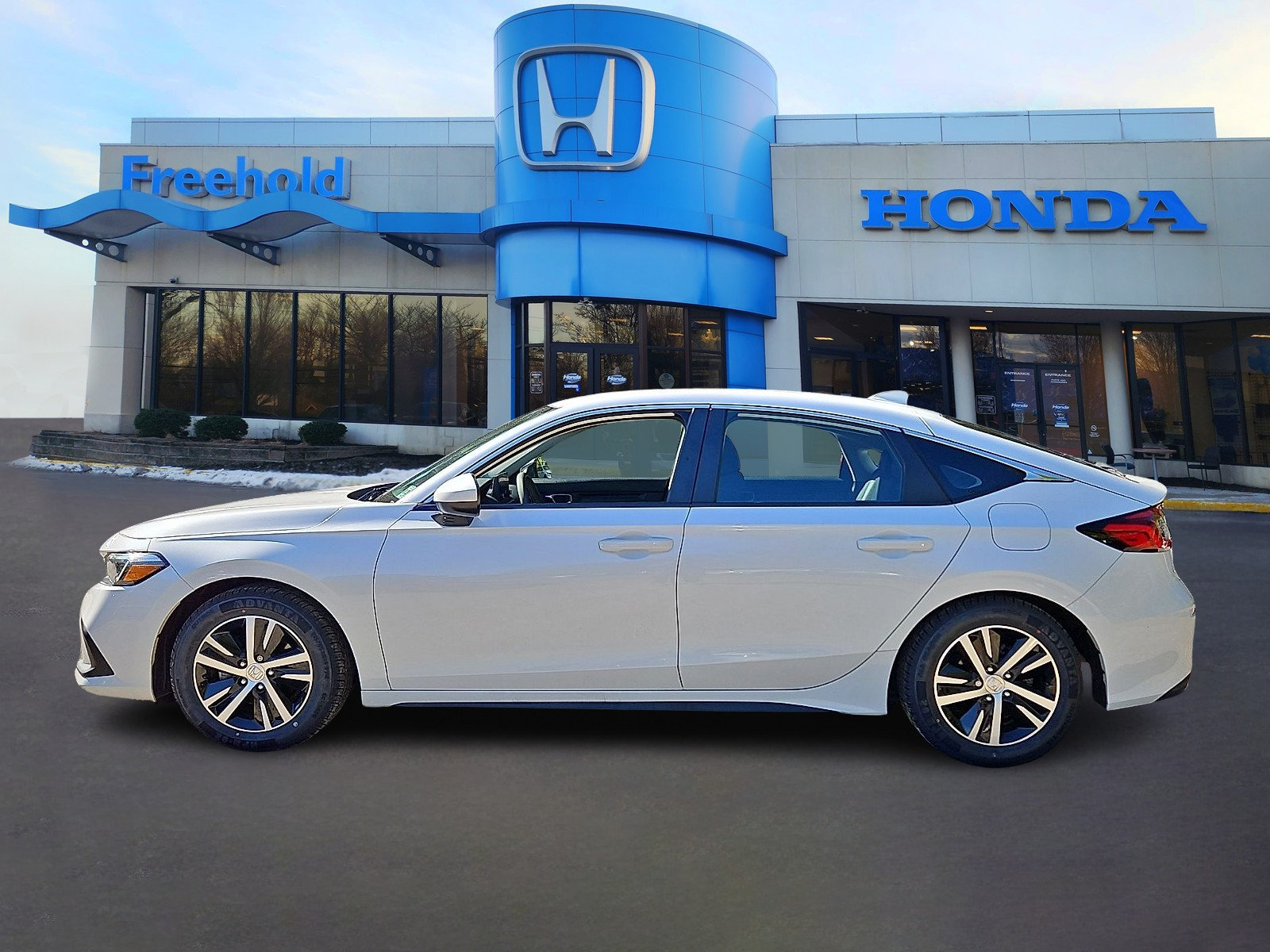 Used 2024 Honda Civic LX image 4