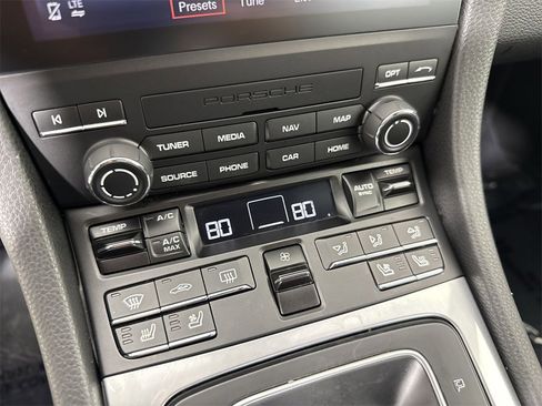 Certified 2024 Porsche 718 Cayman Style Edition w/ Premium Package image 30