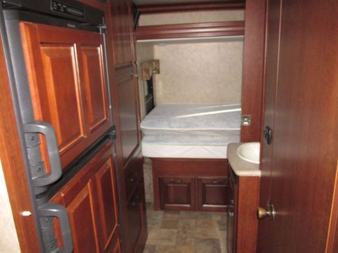 Used 2013 Mercedes-Benz Sprinter 3500 image 25