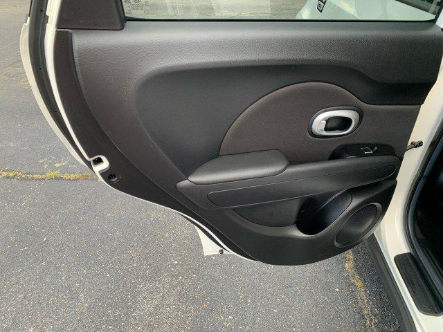 Used 2019 Kia Soul + FWD image 12