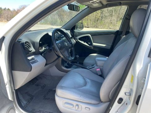Used 2009 Toyota RAV4 Limited AWD/4WD image 5