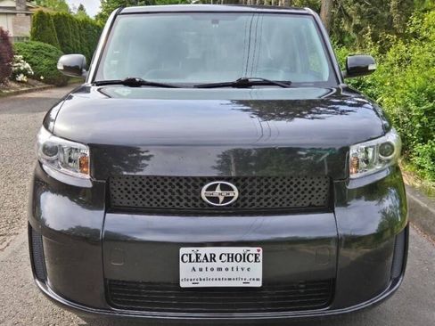 Used 2008 Scion xB FWD image 1