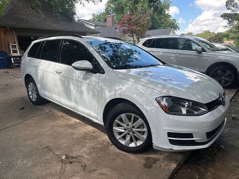 Used 2015 Volkswagen Golf SportWagen FWD image 3