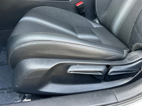 Used 2025 Honda Civic Sport image 13