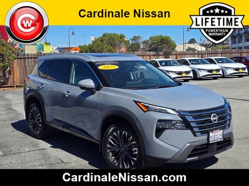 Used 2025 Nissan Rogue SL w/ Tech Package FWD image 1