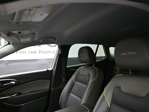 Used 2024 Chevrolet Trax ACTIV FWD image 17