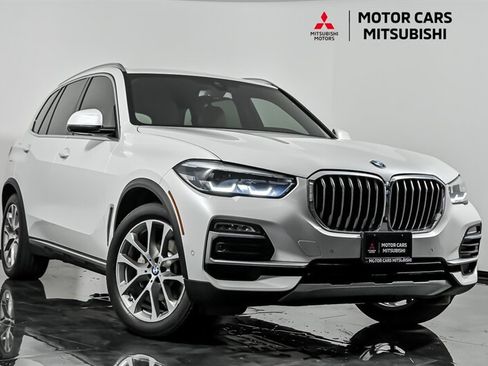 Used 2019 BMW X5 xDrive40i w/ Convenience Package AWD/4WD image 1