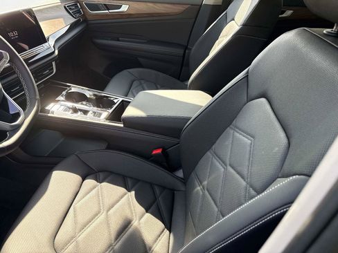 New 2026 Volkswagen Atlas SE image 16