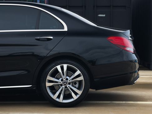 Used 2017 Mercedes-Benz C 300 Sedan w/ Premium 1 Package image 29