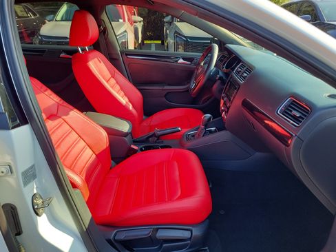 Used 2015 Volkswagen Jetta Sport FWD image 7