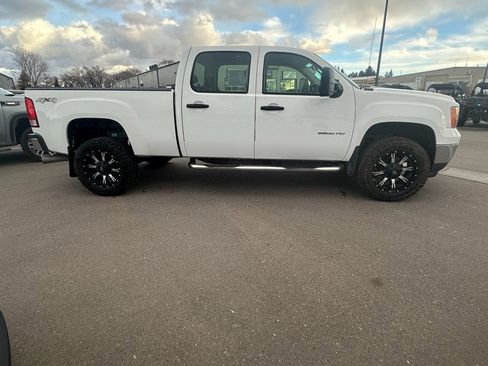 Used 2014 GMC Sierra 2500 W/T image 2